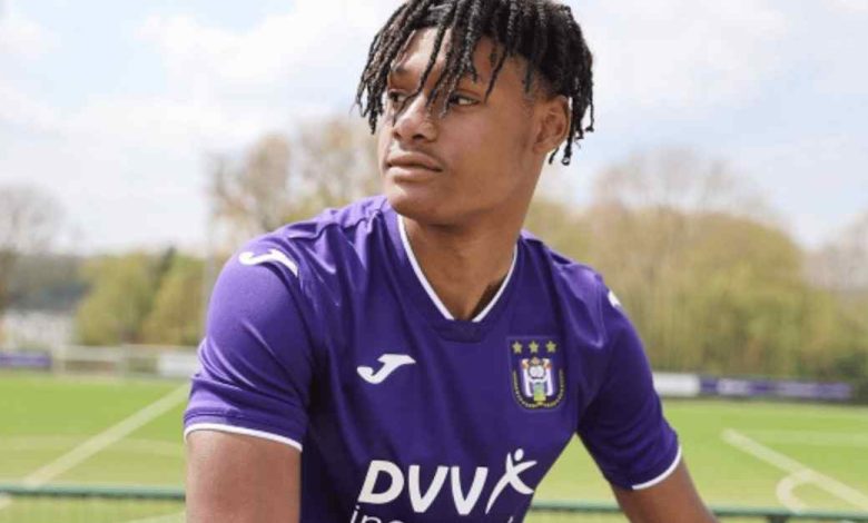 Borussia Dortmund is closing in on a £10 million transfer for Anderlecht wonderkid Julien Duranville-compressed