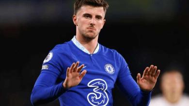 Despite interest from Liverpool ahead of the summer transfer window, football website 90Min claims that Mason Mount would want to remain at Chelsea and sign a new deal-compressed