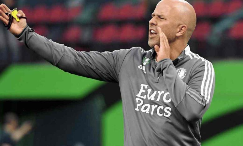 Despite rumors that Leeds United are interested in hiring Arne Slot, the current coach of Feyenoord, the 44-year-old Dutchman is not likely to accept the position-compressed