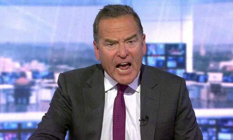 For the vacant management position at Leeds United Jeff Stelling has proposed Rafael Benitez compressed