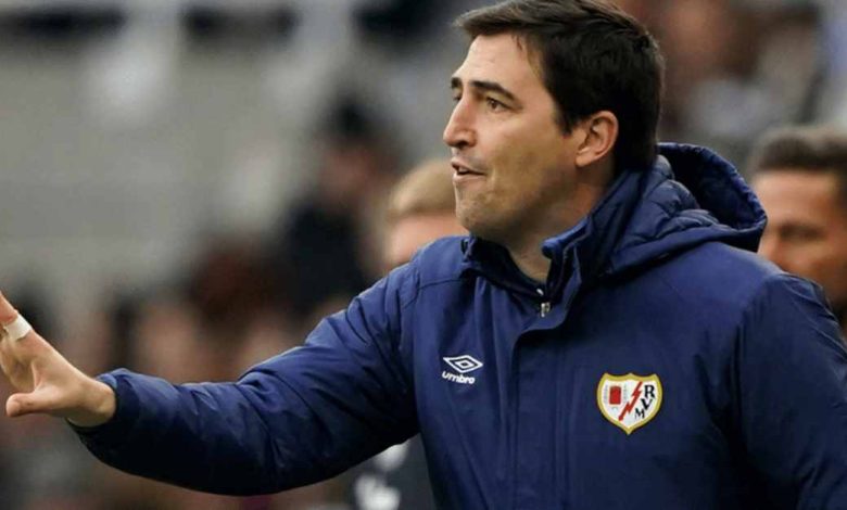 Rayo Vallecano's sports director David Cobeno told AS that he is hoping Andoni Iraola would stay in Spain rather than go to the Premier League-compressed